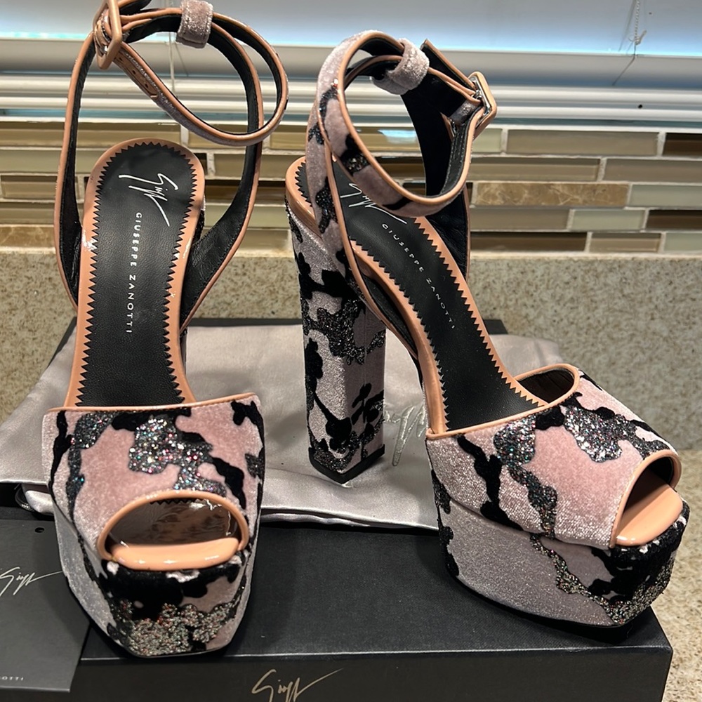 Giuseppe Zanotti Lavinia Storm Cipria